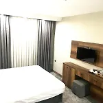 Otel Airport Express 4*