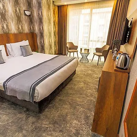 Istanbul Airport Express 4* Arnavutköy