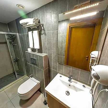 Istanbul Airport Express Hotel 4*